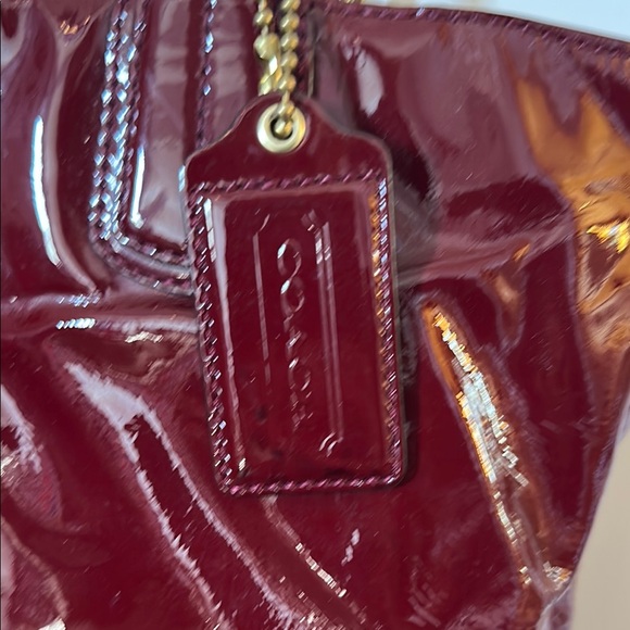 Coach Brown Shoulder Bag with Glossy Finish - Picture 2 of 5